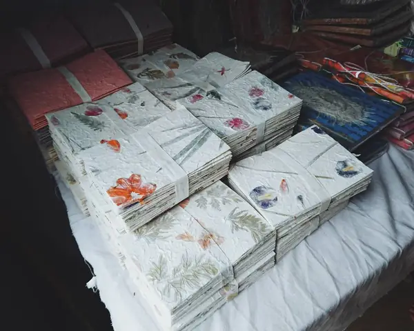 Đi Lào mua quà gì? Gợi ý quà lưu niệm và đặc sản độc đáo Đi Lào mua quà gì? Gợi ý quà lưu niệm và đặc sản độc đáo