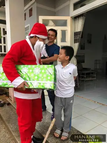 Đánh giá các dịch vụ tặng quà Noel Đà Nẵng: Lựa chọn nào tốt nhất?