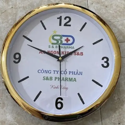 Đồng Hồ Làm Quà Tặng: Biểu Tượng Thời Gian Hay Món Quà Độc Đáo?