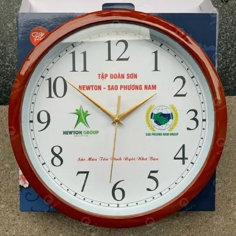 Đồng Hồ Làm Quà Tặng: Biểu Tượng Thời Gian Hay Món Quà Độc Đáo?
