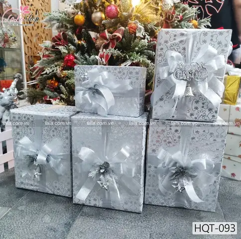 Giấy Gói Quà Cao Cấp: Hướng Dẫn Chọn Và Sử Dụng Để Nâng Tầm Món Quà Giấy Gói Quà Cao Cấp: Hướng Dẫn Chọn Và Sử Dụng Để Nâng Tầm Món Quà
