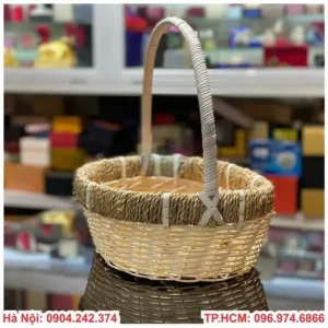 Mẫu giỏ mây đựng quà tết