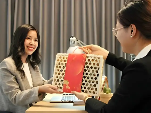 Giỏ quà Tết cho nhân viên hoặc đồng nghiệp