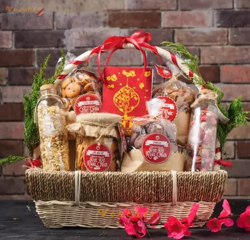 Cách Chọn Giỏ Quà Tết Dưới 300K Phù Hợp và Đầy Ý Nghĩa Cách Chọn Giỏ Quà Tết Dưới 300K Phù Hợp và Đầy Ý Nghĩa