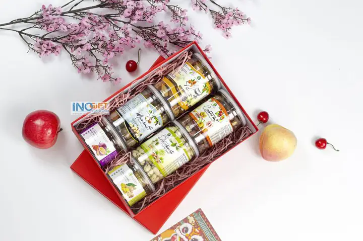 3. Trái cây sấy và các loại hạt
