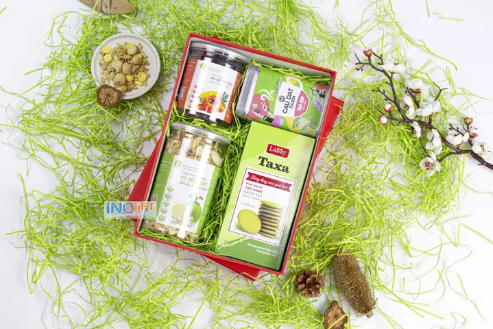 3. Trái cây sấy và các loại hạt