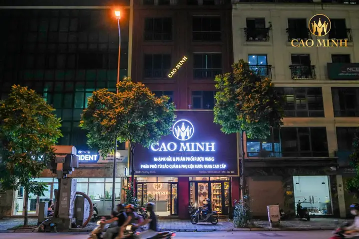 Gợi ý quà biếu sếp: Cách chọn quà tinh tế & ý nghĩa