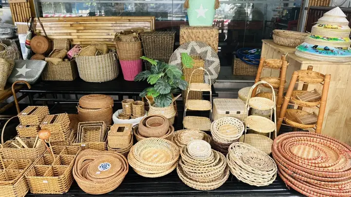Gợi ý Quà Lưu Niệm: Chọn Món Quà Ý Nghĩa và Độc Đáo Nhất