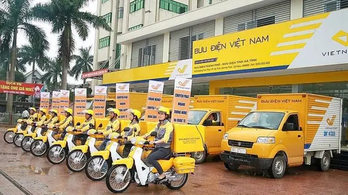 Gửi Quà Qua Bưu Điện Mất Bao Lâu? Yếu Tố Ảnh Hưởng Và Thời Gian Cụ Thể