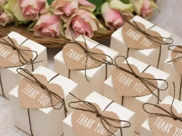 Gợi ý hộp quà cảm ơn đám cưới ý nghĩa và tinh tế