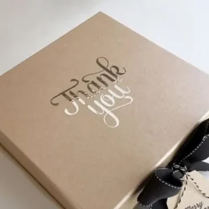 Hộp quà tặng bằng giấy: Hướng dẫn lựa chọn và ứng dụng hiệu quả