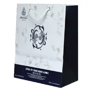 Hộp Quà Tết Hồng Lam Có Gì Đặc Biệt Cho Xuân Này?