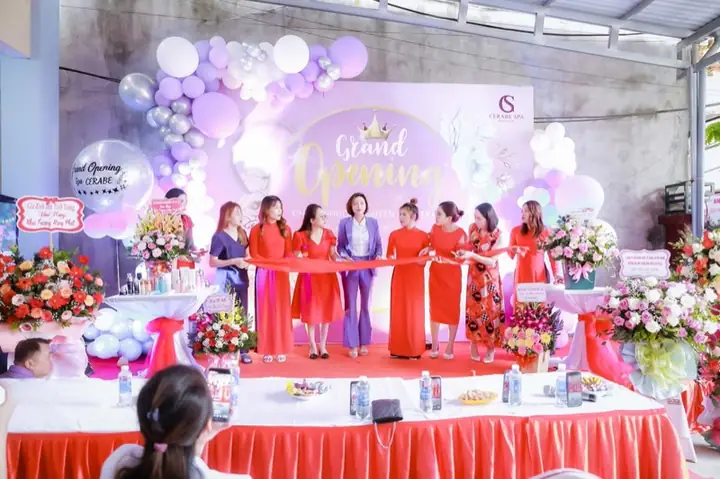 Làm Quà Cho Bạn Gái: Gợi Ý Chi Tiết Để Nàng Mãi Nhớ