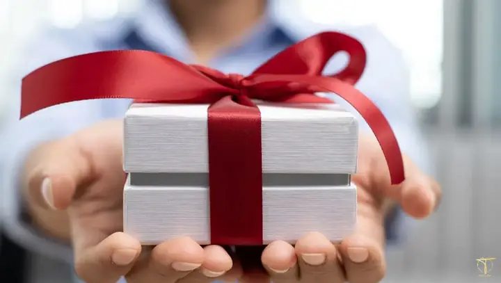 Làm quà sinh nhật tặng bạn: Gợi ý chọn và tự làm món quà ý nghĩa