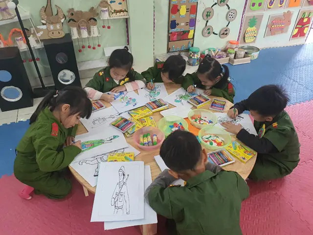làm quà tặng chú bộ đội