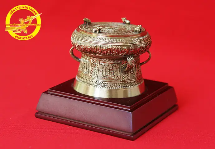 Các Mẫu Quà Tặng Lưu Niệm Độc Đáo Và Ý Nghĩa Nhất