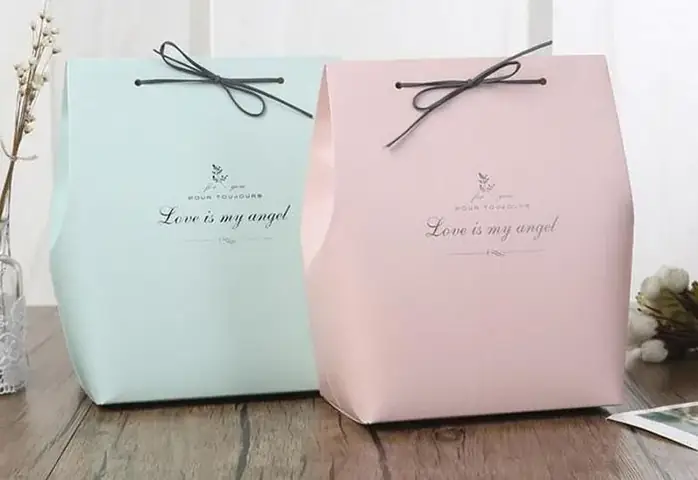Mẫu Túi Giấy Đựng Quà: Hướng Dẫn Chọn Lựa Tinh Tế & Ý Nghĩa Mẫu Túi Giấy Đựng Quà: Hướng Dẫn Chọn Lựa Tinh Tế & Ý Nghĩa