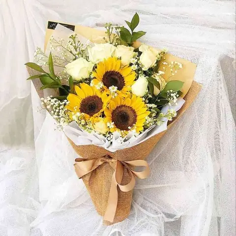 Gợi ý 30+ Món Quà Bất Ngờ Cho Mẹ Đầy Ý Nghĩa & Tình Cảm