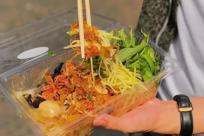 Mua Bánh Tráng Trộn Làm Quà: Hướng Dẫn Chọn Vị Ngon, Chuẩn Gu Biếu Tặng