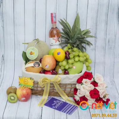Giỏ Hoa Quả Làm Quà: Giá Bao Nhiêu, Chọn Loại Nào Hợp Lý?