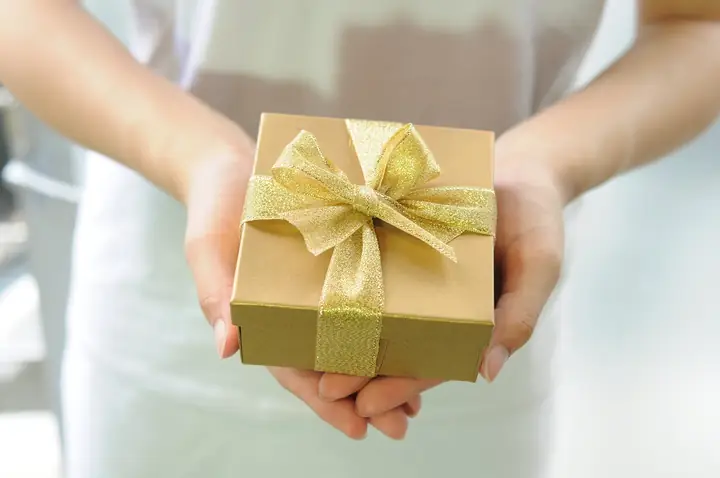 Hướng Dẫn Mua Hộp Quà Giá Sỉ: Kinh Nghiệm & Địa Chỉ Uy Tín