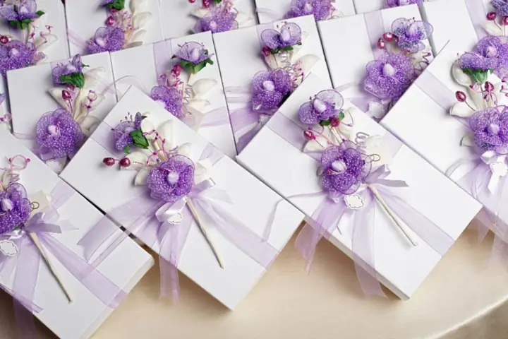 Mua Quà Cưới Ở Đâu? Hướng Dẫn Chi Tiết Để Chọn Nơi Phù Hợp Nhất