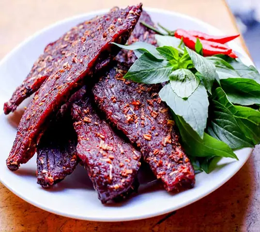 Mua quà gì từ Việt Nam: Gợi ý những món quà ý nghĩa nhất