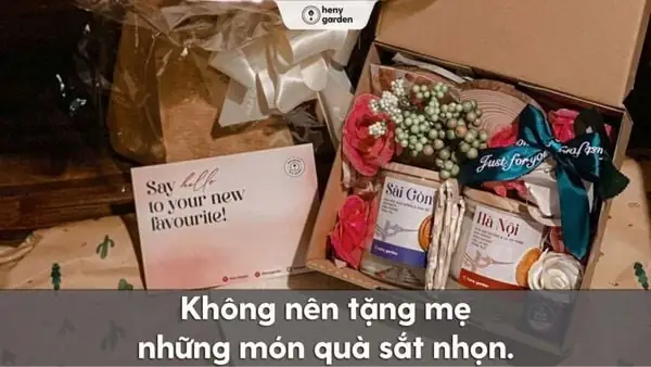 Gợi Ý Mua Quà Tặng Mẹ 20/11 Ý Nghĩa & Thiết Thực Nhất