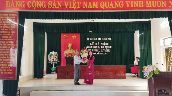 Gợi ý mua quà tặng thầy 20 11: Chọn quà sao cho phù hợp?