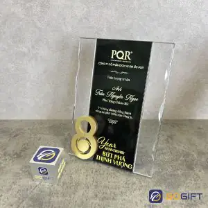 Nên Tặng Quà Gì Cho Quân Nhân: Cẩm Nang Chọn Quà Tri Ân Sâu Sắc