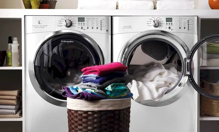 Nên Tặng Quà Gì Cho Vợ: Gợi Ý Quà Tặng Ý Nghĩa & Thiết Thực