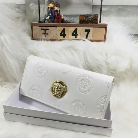 Nên Tặng Quà Gì Ngày 20/10 Để Tạo Ấn Tượng Đặc Biệt?