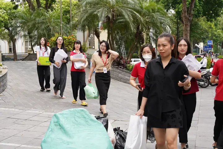 Ngày Hội Đổi Rác Lấy Quà: Hướng Dẫn Tổ Chức Và Lợi Ích Bền Vững
