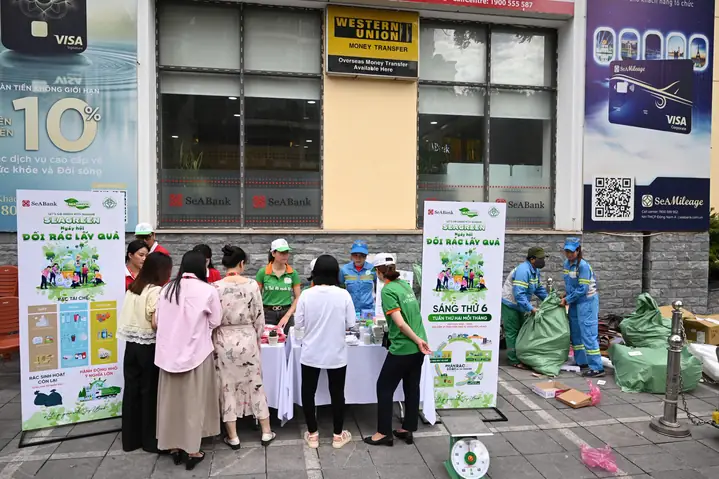 Ngày Hội Đổi Rác Lấy Quà: Hướng Dẫn Tổ Chức Và Lợi Ích Bền Vững