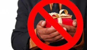 Những Lưu Ý Quan Trọng Khi Tặng Quà Cho Người Nhật