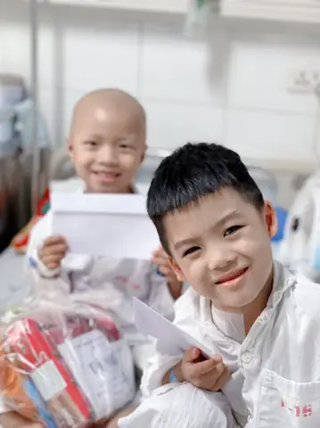 Những Món Quà Nhỏ Xinh: Hướng Dẫn Chọn Và Tặng Ý Nghĩa Những Món Quà Nhỏ Xinh: Hướng Dẫn Chọn Và Tặng Ý Nghĩa