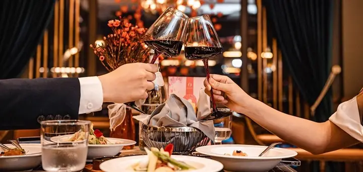 Quà 14/2 Cho Người Yêu: Gợi Ý Độc Đáo Để Tình Cảm Thêm Nồng Ấm