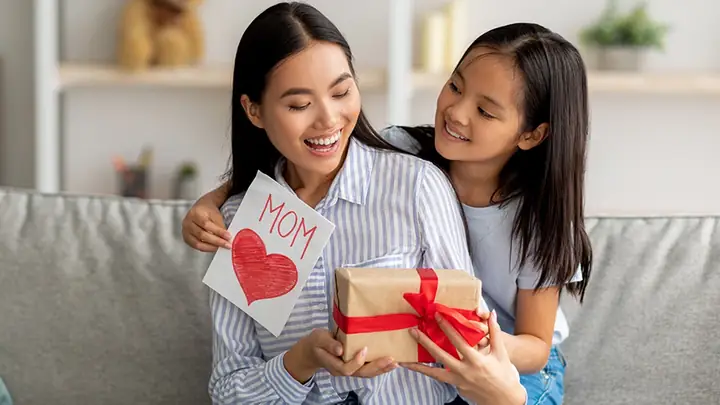 20+ Gợi ý quà 20/10 cho chị gái ý nghĩa nhất