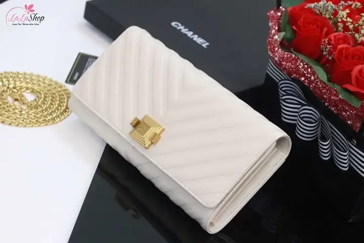 3. Ví cầm tay 3. Ví cầm tay
