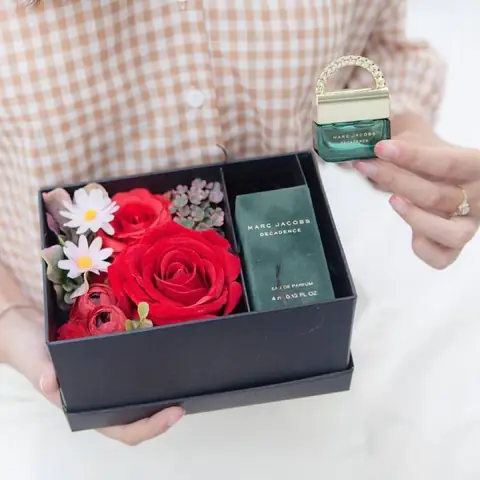 20/11 Tặng Quà Gì Cho Bạn Gái? Gợi Ý Chu Đáo, Ý Nghĩa