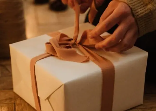 Những món quà cảm ơn ý nghĩa: Bí quyết chọn lựa tinh tế Những món quà cảm ơn ý nghĩa: Bí quyết chọn lựa tinh tế