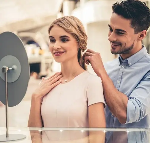 Gợi ý **quà cặp cho tình nhân**: Chọn gì để gắn kết yêu thương?