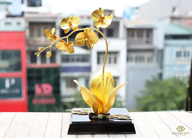 Chọn quà cưới cho bạn gái thân: Gợi ý và bí quyết ý nghĩa