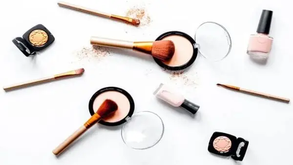 30+ Món Quà Độc Đáo Cho Bạn Gái Khiến Nàng Vỡ Oà Hạnh Phúc