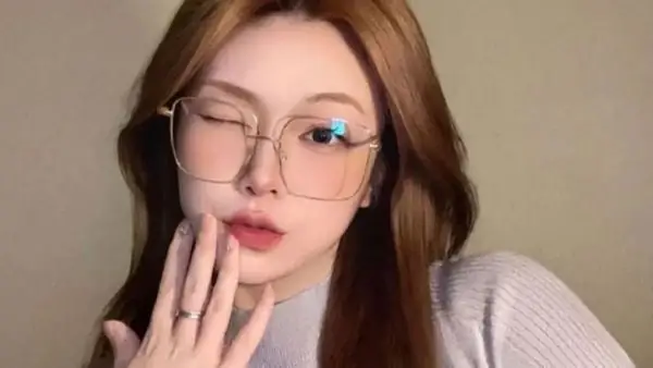 30+ Món Quà Độc Đáo Cho Bạn Gái Khiến Nàng Vỡ Oà Hạnh Phúc