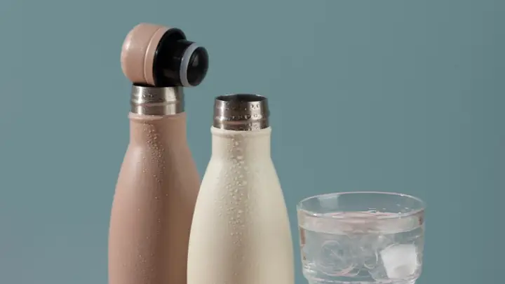 1. Bình nước giữ nhiệt