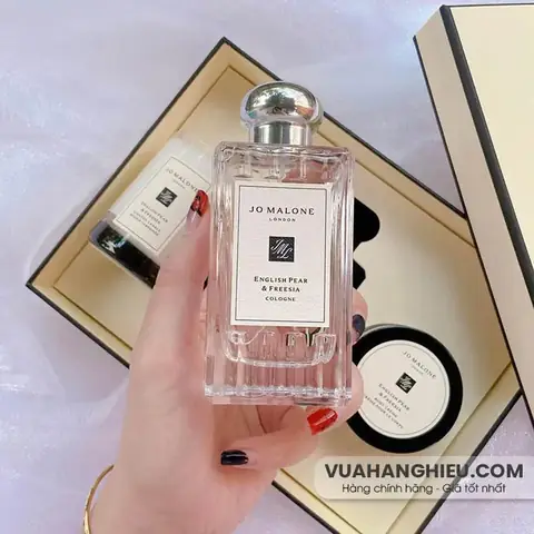 Tặng nước hoa Tặng nước hoa