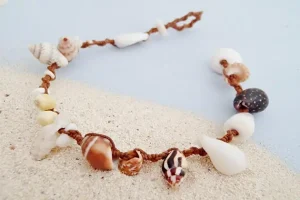 Gợi ý Quà Lưu Niệm Cô Tô Độc Đáo: Mang Hương Vị Biển Về Nhà