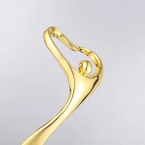 Ý Nghĩa Và Hướng Dẫn Chọn Quà Lưu Niệm Doanh Nghiệp Hiệu Quả