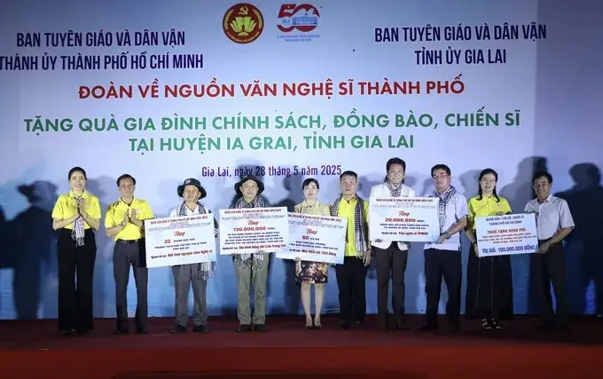 Kinh nghiệm chọn quà lưu niệm giá sỉ tại TPHCM Kinh nghiệm chọn quà lưu niệm giá sỉ tại TPHCM